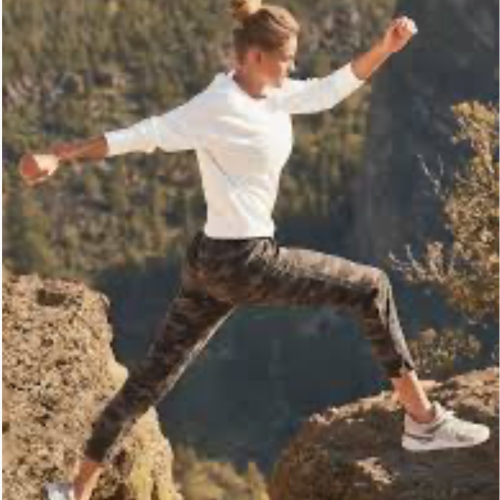 Athleta Farrallon joggers